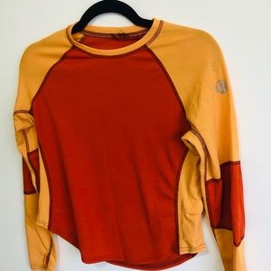 Workout shirt with mini pocket 🧡